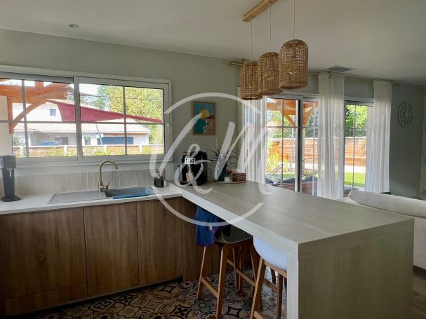 A vendre BELLE CONTEMPORAINE 5 PIECES 138 M² Lacanau