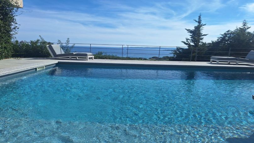 A vendre MAISON  6 PIECES 210 M2 VUE MER SAINTE MAXIME