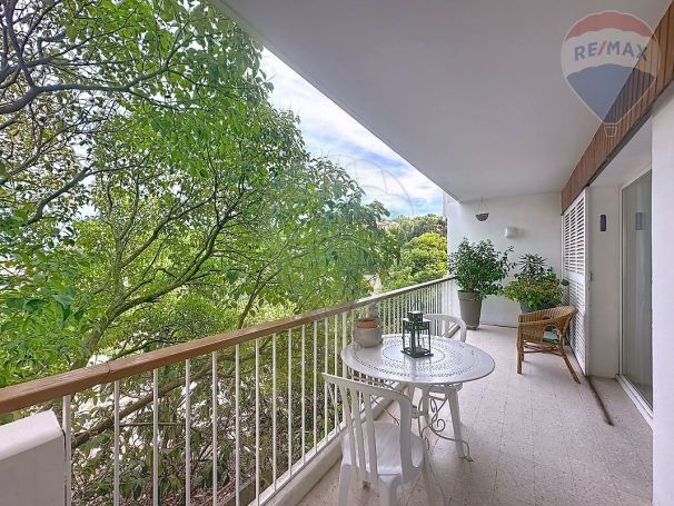 A louer APPARTEMENT T4 84 M2 TERRASSE  NIMES