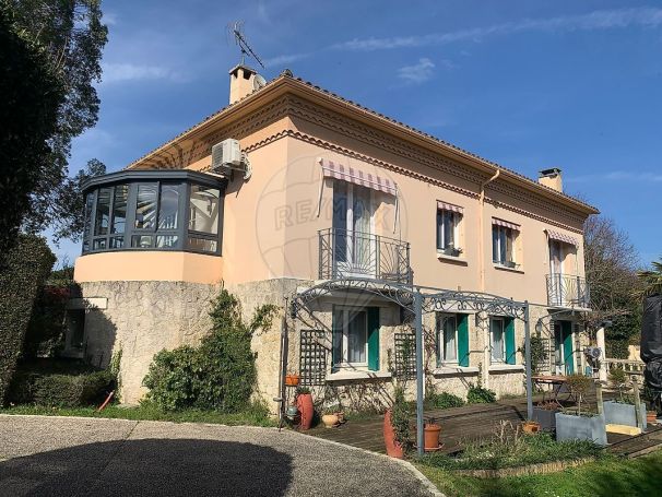 A louer MAISON  6 PIECES 177 M2 BORD DE MER MESCHERS SUR GIRONDE