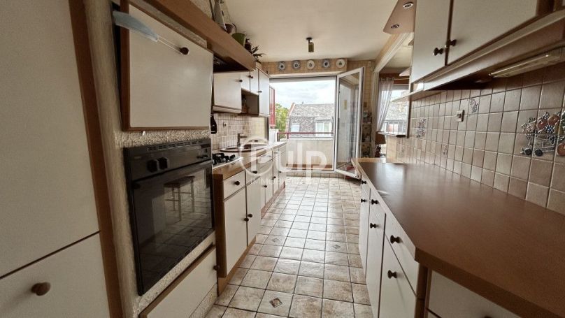 A louer APPARTEMENT T6 111 M2  ARRAS