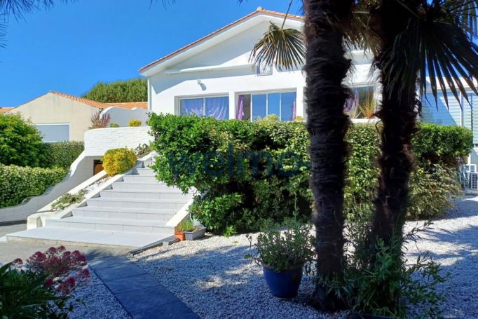 A louer MAISON  CONTEMPORAINE VUE MER PORT DES BARQUES