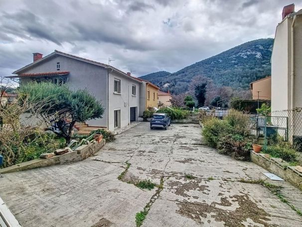 MAISON  5 PIECES 95 M2  RIA SIRACH