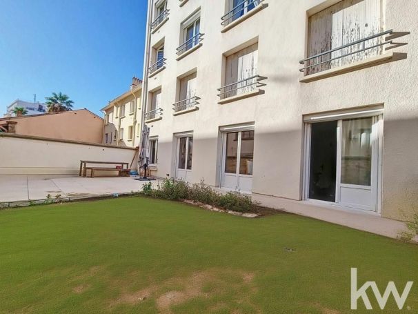 APPARTEMENT T4 100 M2 TERRASSE  PERPIGNAN