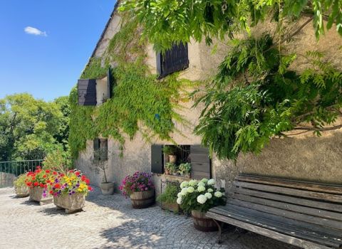 A vendre MAISON 5 PIECES 131 M2 TOURTOUR