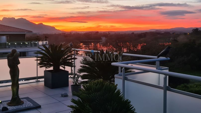 A louer APPARTEMENT DE PRESTIGE T4 105 M2 TERRASSE  PUGET SUR ARGENS