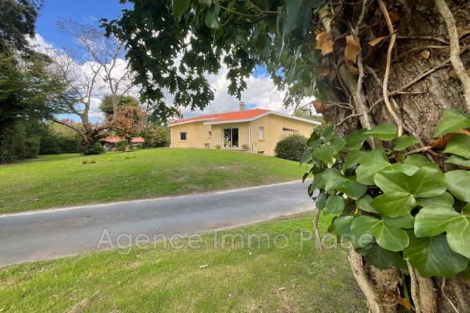A vendre MAISON   QUEYRAC campagne