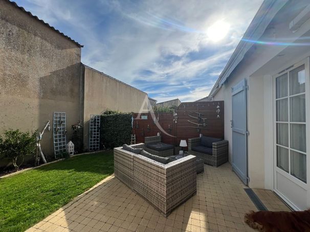 A vendre MAISON  4 PIECES 57 M2 BORD DE MER LONGEVILLE SUR MER
