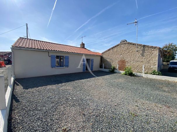 A vendre MAISON  3 PIECES 70 M2  ANGLES