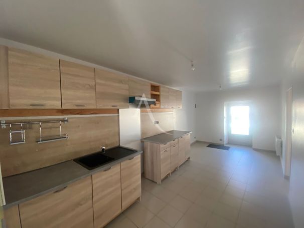 A vendre MAISON  3 PIECES 70 M2  ANGLES