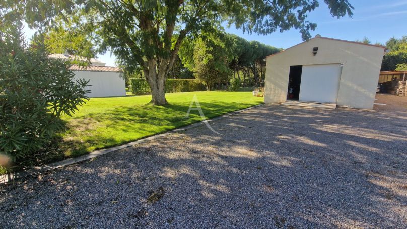 A vendre MAISON  4 PIECES 106 M2 BORD DE MER TALMONT SAINT HILAIRE