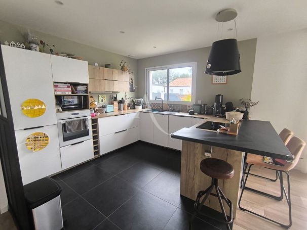 A louer MAISON  CONTEMPORAINE BORD DE MER TALMONT SAINT HILAIRE