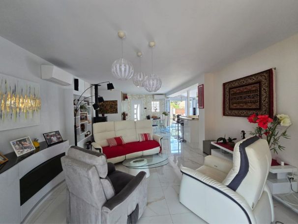 A vendre MAISON  6 PIECES 144 M2 BORD DE MER SAINT JEAN DE MONTS
