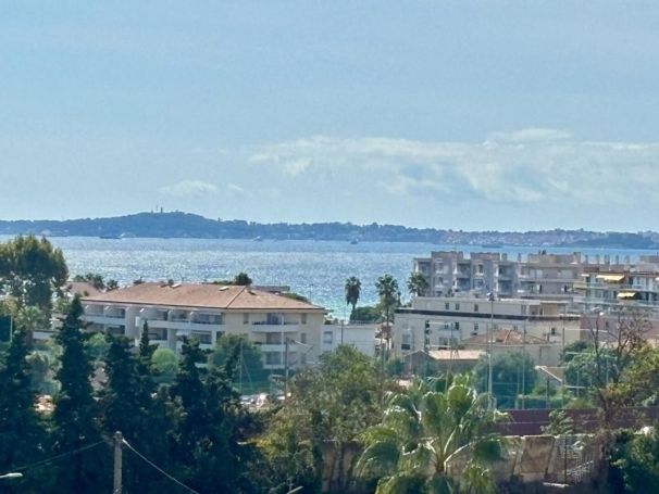 A louer APPARTEMENT T2 49 M2 TERRASSE VUE MER CAGNES SUR MER