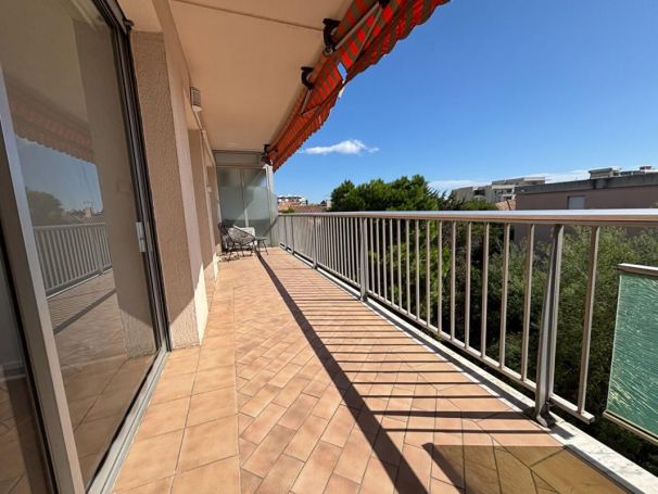 A louer APPARTEMENT T2 49 M2 TERRASSE VUE MER CAGNES SUR MER