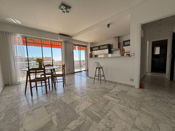 A louer APPARTEMENT T2 49 M2 TERRASSE VUE MER CAGNES SUR MER