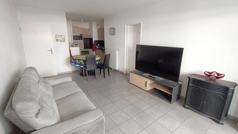 A louer APPARTEMENT T2 45 M2 TERRASSE  MARSEILLE 10EME