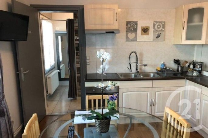 A louer APPARTEMENT T7 82 M2 BORD DE MER BOULOGNE SUR MER