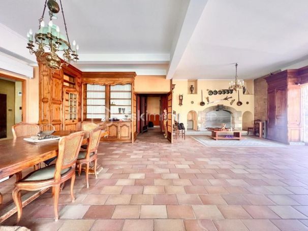 A louer APPARTEMENT T6 183 M2 TERRASSE  BEZIERS