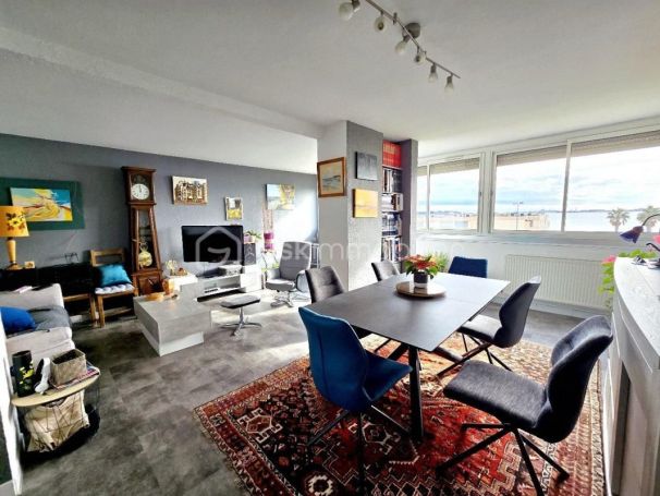 A louer APPARTEMENT T5 98 M2 BORD DE MER BALARUC LES BAINS