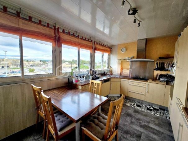 A louer APPARTEMENT T5 98 M2 BORD DE MER BALARUC LES BAINS