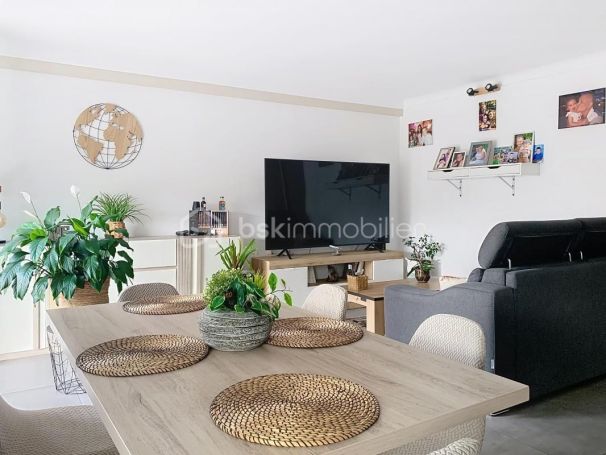 A louer APPARTEMENT T2 54 M2 TERRASSE BORD DE MER CANNES