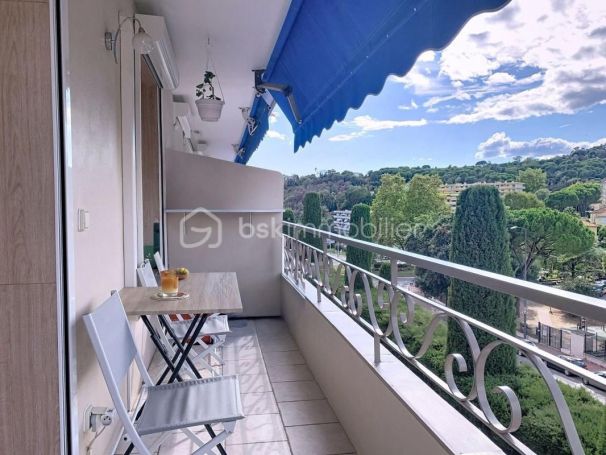 A louer APPARTEMENT T2 54 M2 TERRASSE BORD DE MER CANNES