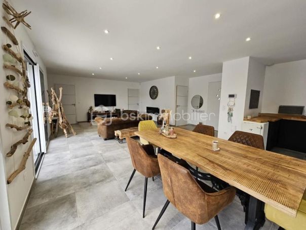 A louer MAISON  CONTEMPORAINE  LE CANNET DES MAURES