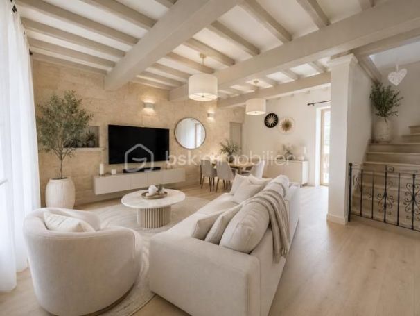 A vendre MAISON  DE MAîTRE  LE CAILAR