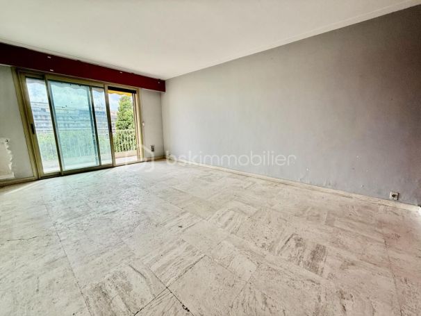 A louer APPARTEMENT T2 50 M2 TERRASSE BORD DE MER CANNES