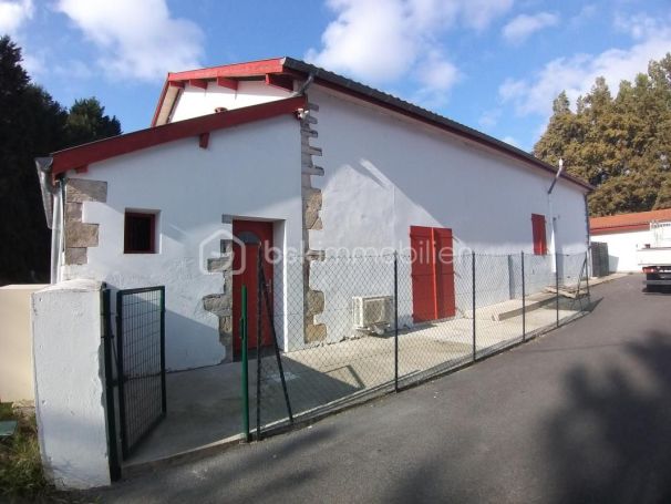 A louer APPARTEMENT T4 98 M2  DAX