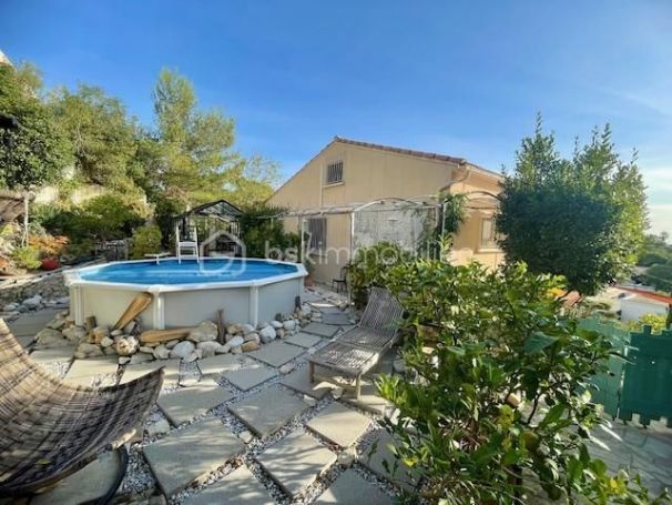 A louer MAISON  6 PIECES 140 M2  NIMES