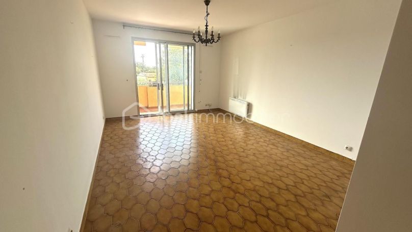 A louer APPARTEMENT T3 57 M2 BORD DE MER SIX FOURS LES PLAGES