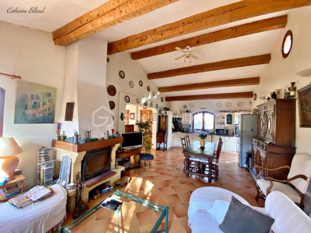 A louer MAISON  6 PIECES 155 M2 BORD DE MER HYERES