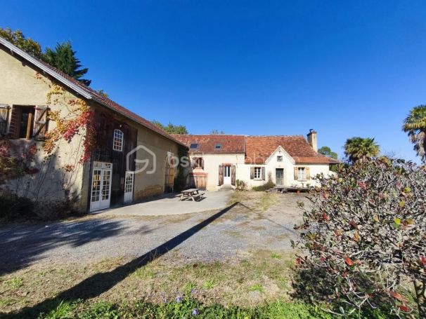 A vendre MAISON  DE MAîTRE  AURIONS IDERNES