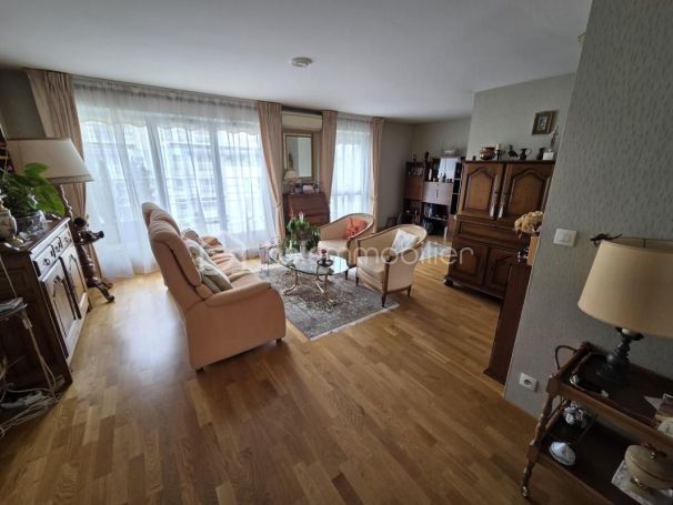 A louer APPARTEMENT T5 103 M2 TERRASSE  ROUEN