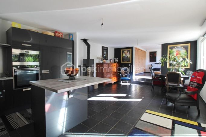 A louer APPARTEMENT T7 207 M2 TERRASSE  LA ROQUEBRUSSANNE