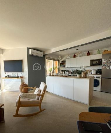A louer APPARTEMENT T3 73 M2 TERRASSE BORD DE MER ANTIBES