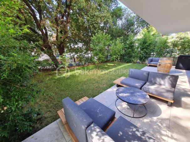 A louer APPARTEMENT T3 60 M2 TERRASSE BORD DE MER NICE