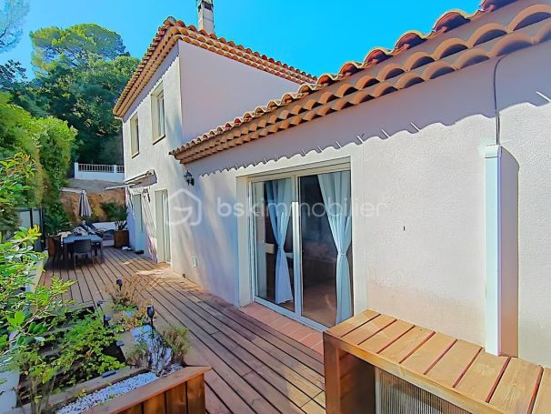 A louer MAISON  5 PIECES 112 M2 PLAGE à PIED LA SEYNE SUR MER