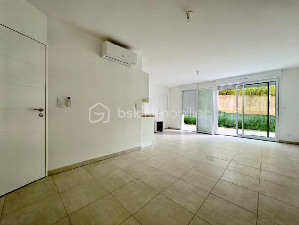 A louer APPARTEMENT T4 74 M2 TERRASSE  NIMES