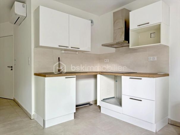 A louer APPARTEMENT T4 74 M2 TERRASSE  NIMES
