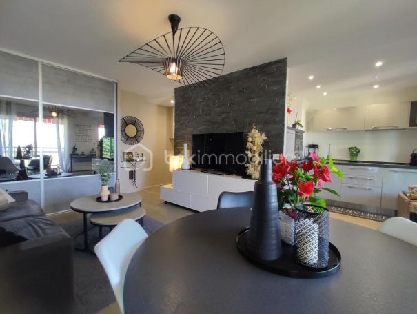 A louer STUDIO  31 M2 TERRASSE VUE MER NICE