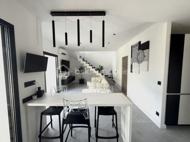 A louer MAISON  CONTEMPORAINE BORD DE MER MARSEILLAN