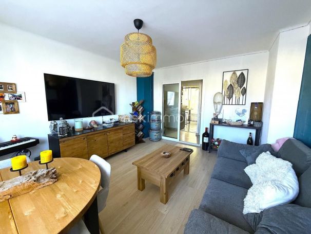 A louer APPARTEMENT T3 55 M2 BORD DE MER SETE