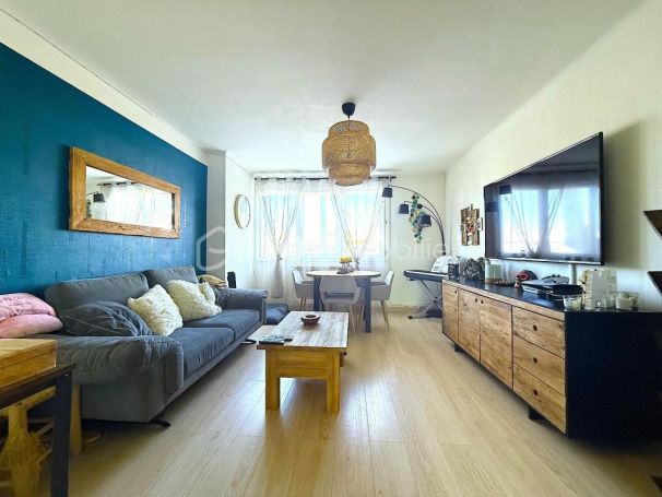 A louer APPARTEMENT T3 55 M2 BORD DE MER SETE