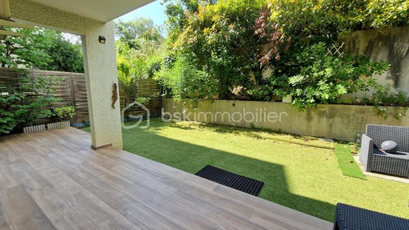 A louer APPARTEMENT T2 47 M2 BORD DE MER TOULON