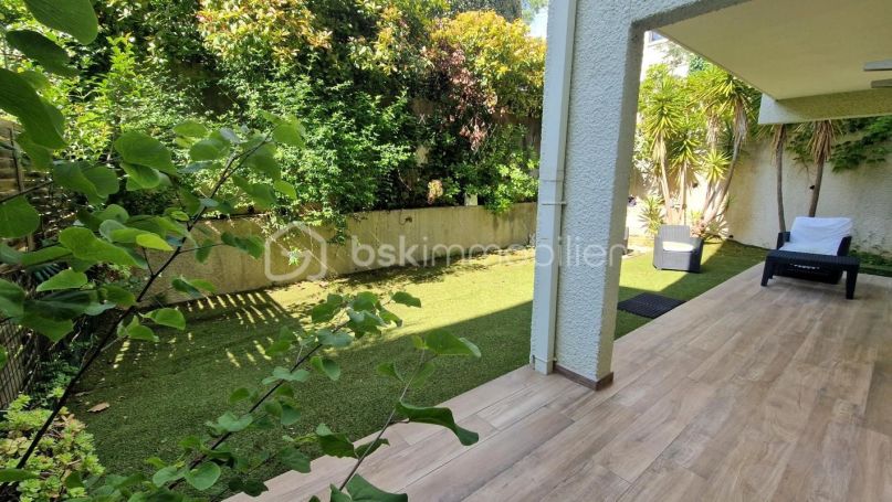 A louer APPARTEMENT T2 47 M2 BORD DE MER TOULON