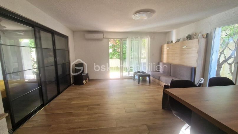 A louer APPARTEMENT T2 47 M2 BORD DE MER TOULON