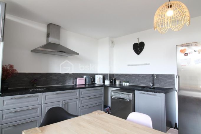 A louer APPARTEMENT T3 97 M2  MONT DE MARSAN